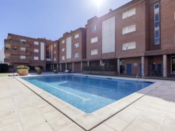 Apartament BIG APARTMENT WITH POOL AND PARKING
