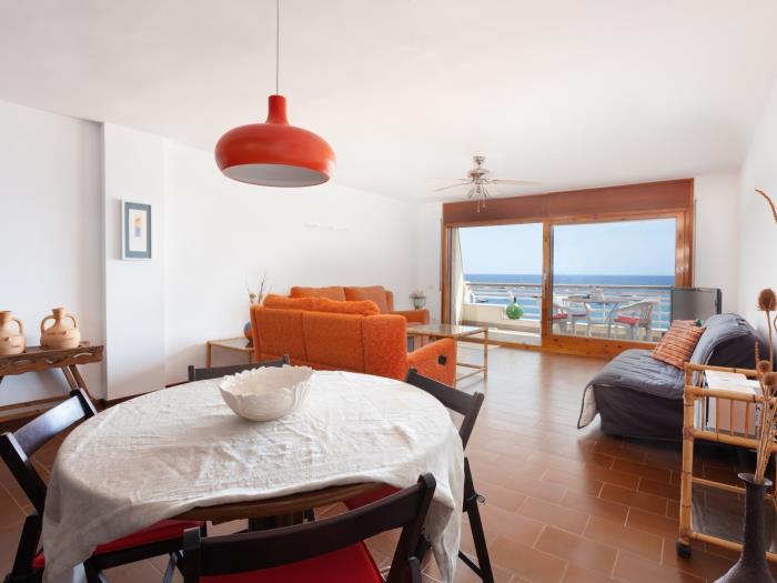 apartment sea views on the beach 3 - tossa de mar
