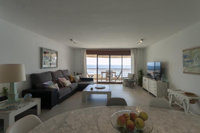 apartment sea views on the beach 4 - tossa de mar